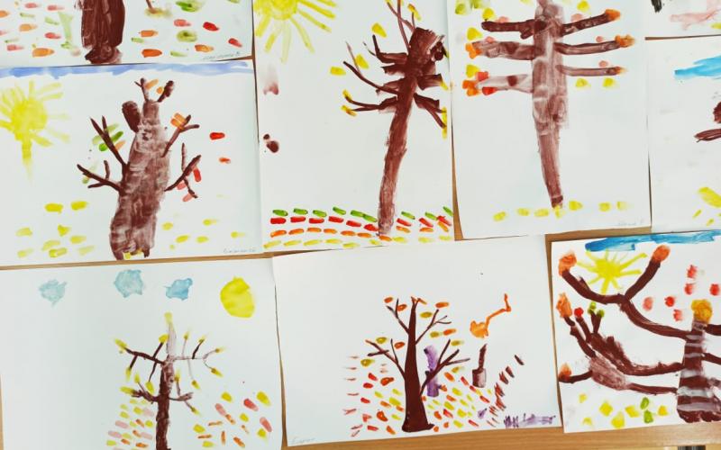 Рисование "Осенние дерево"