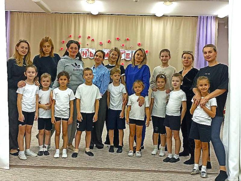 общее фото на мамин день
